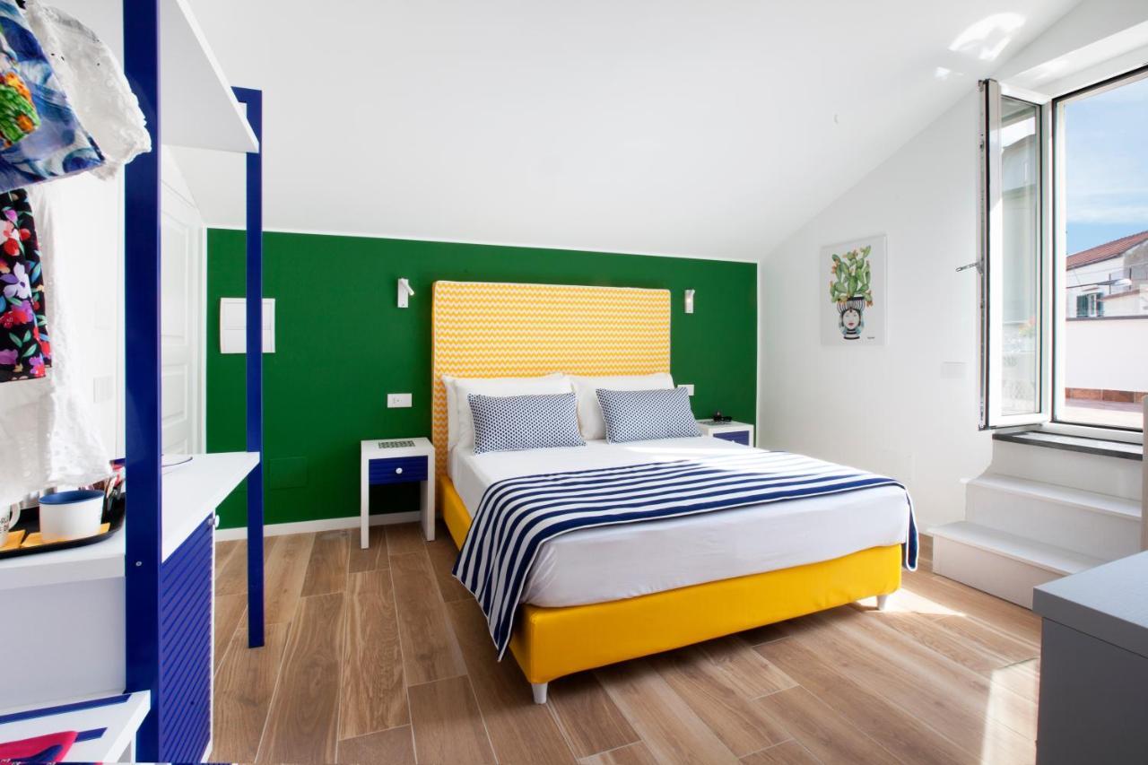 Deluxe Double Room with Balcony and Sea View